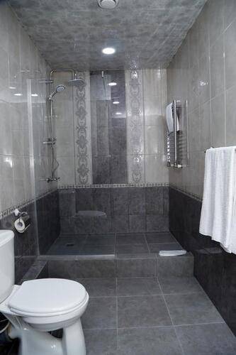 Tomus Hotel