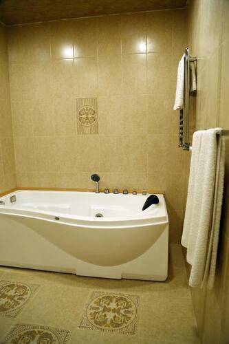 Tomus Hotel