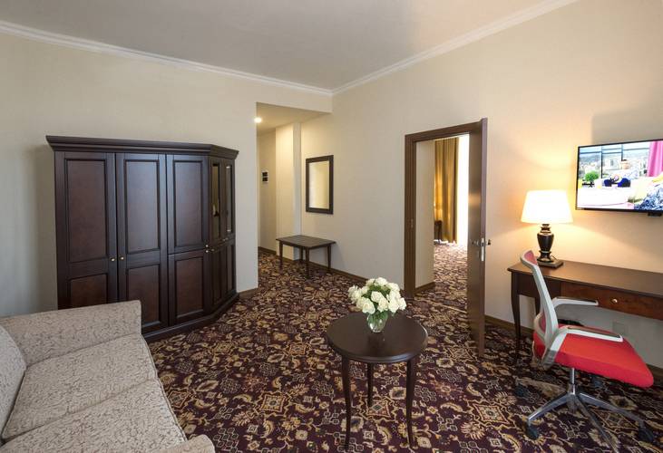 Ani Grand Hotel