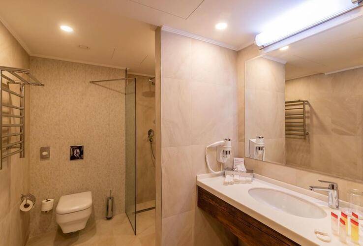 Ramada Hotel & Suites By Wyndham Yerevan