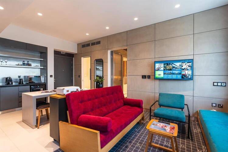 Studio One Hotel