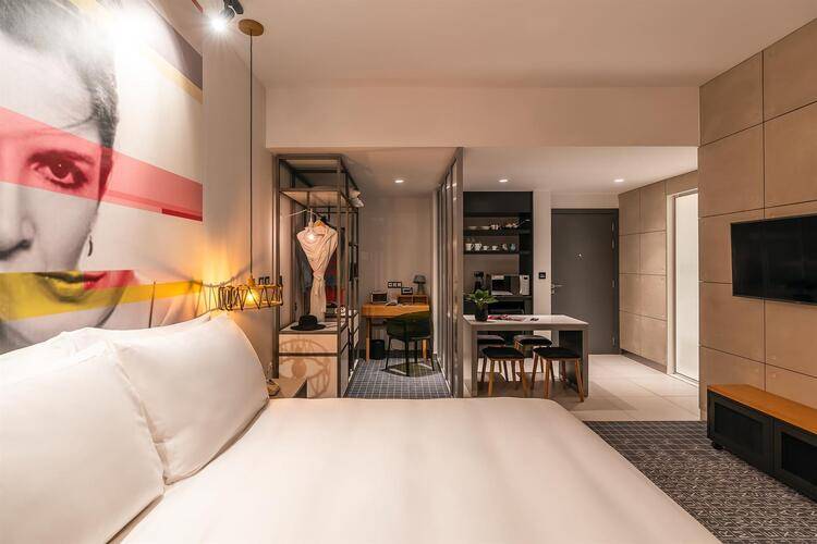 Studio One Hotel