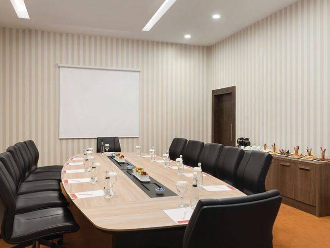 Ramada Plaza By Wyndham Izmir