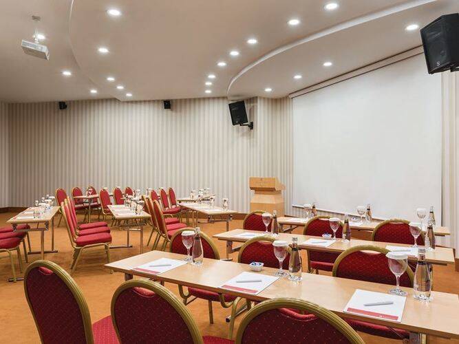 Ramada Plaza By Wyndham Izmir
