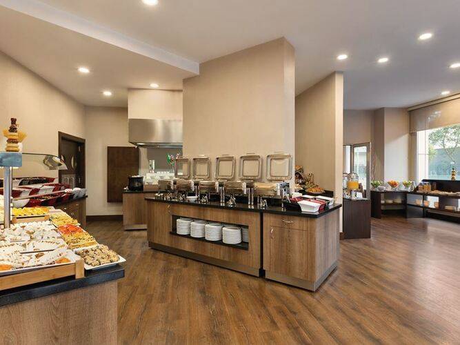 Ramada Plaza By Wyndham Izmir