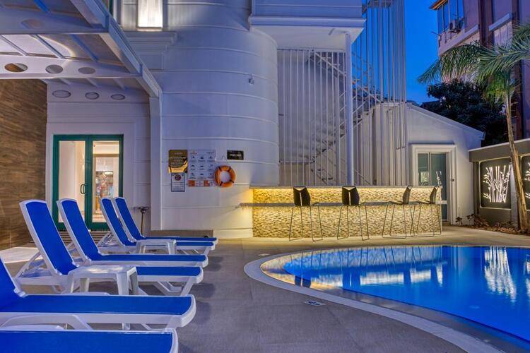 Sea Life Lounge Hotel (Adults Only 18+)