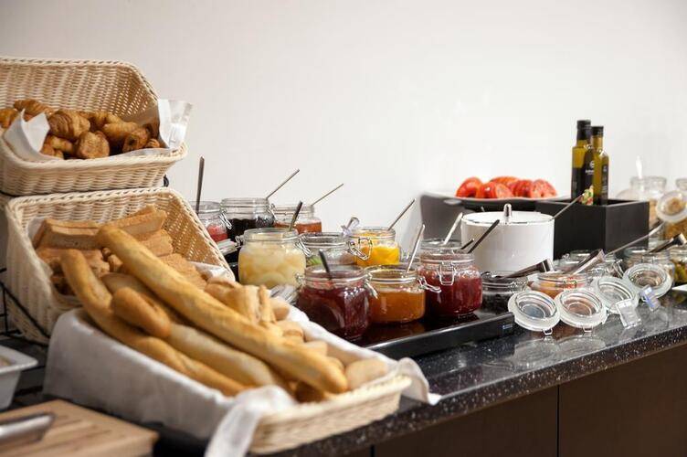 Athenaeum Smart Hotel