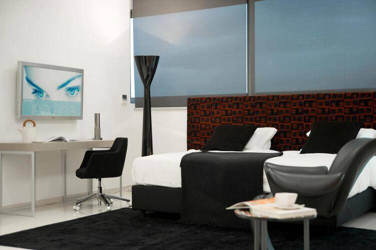 Athenaeum Smart Hotel