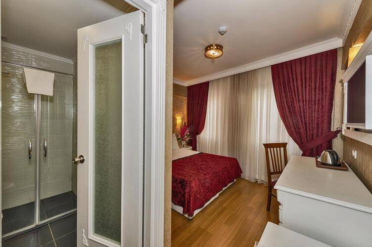 Grand Ninova Hotel (Ex. Loor Hotel)