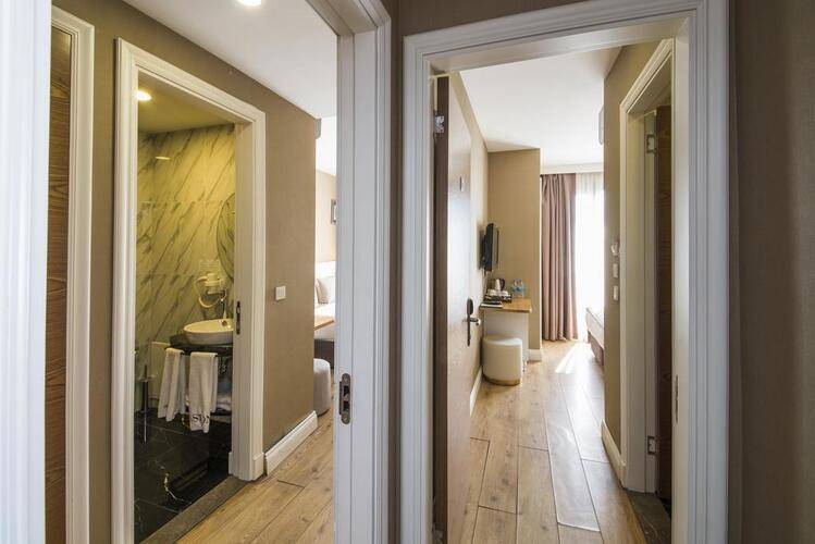 Aston Residence