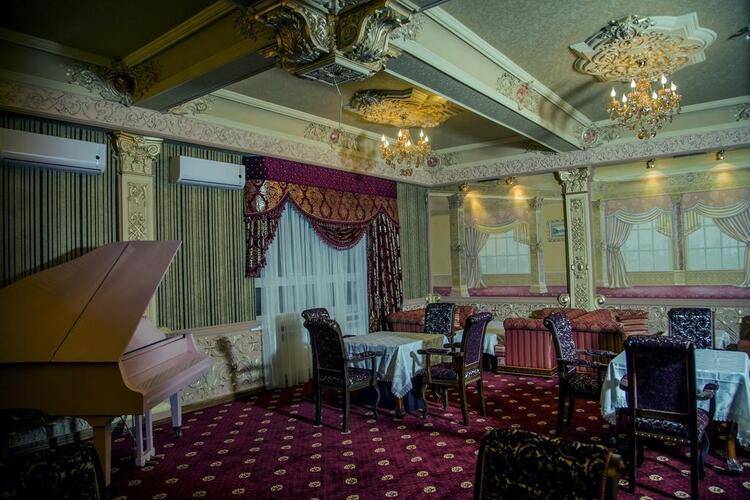 Astor Hotel