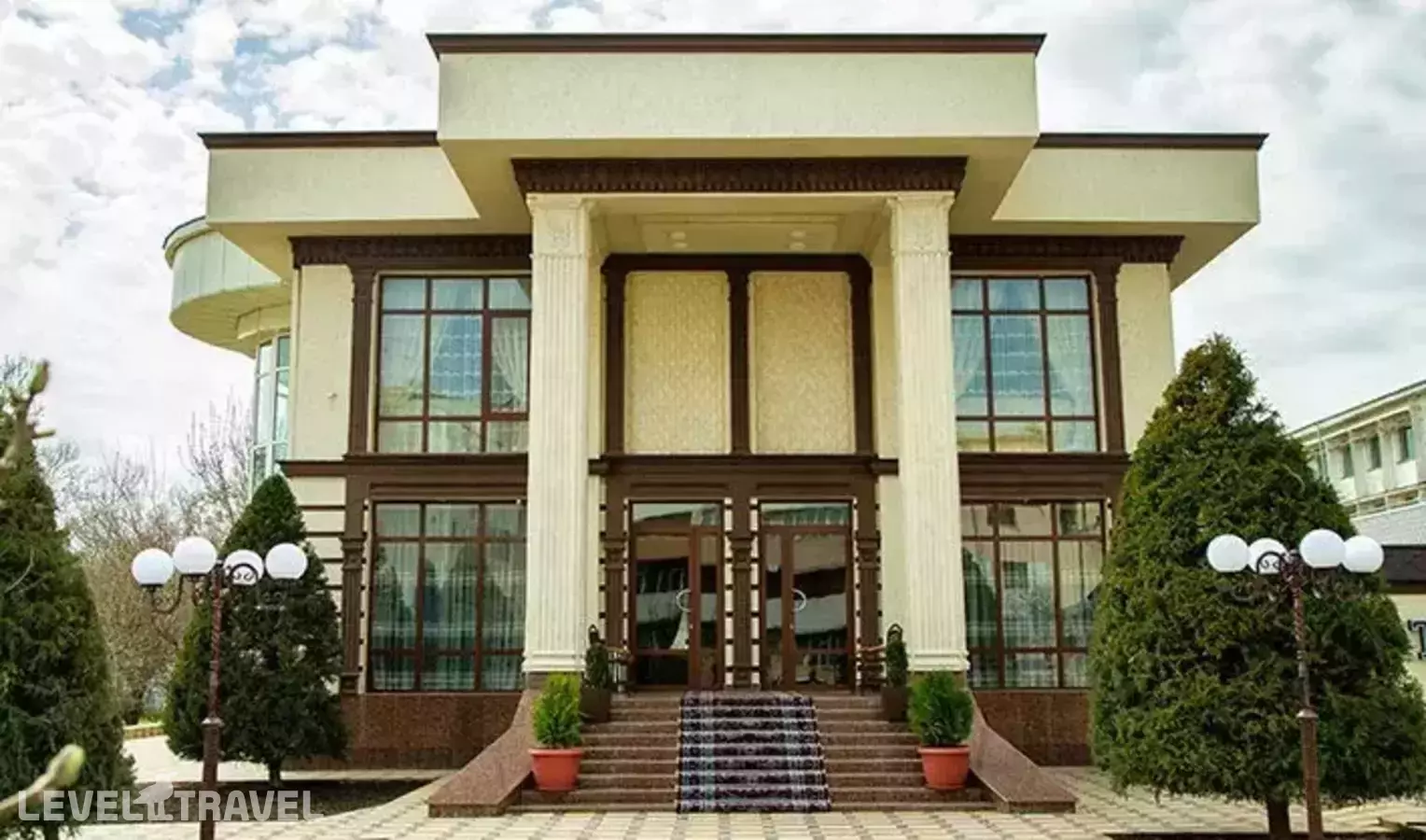 City Hotel