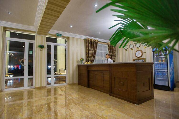 City Hotel