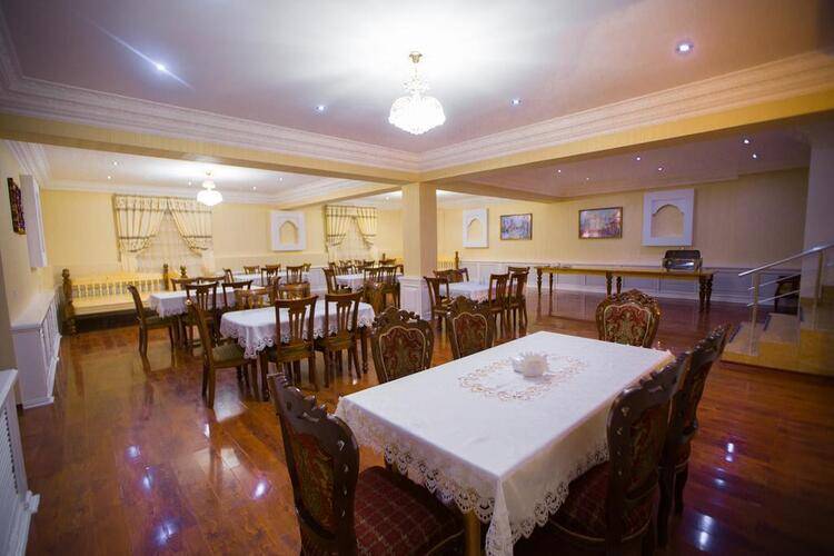 City Hotel