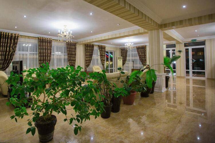 City Hotel