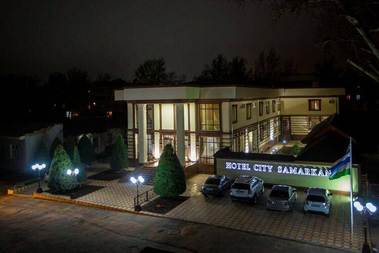 City Hotel