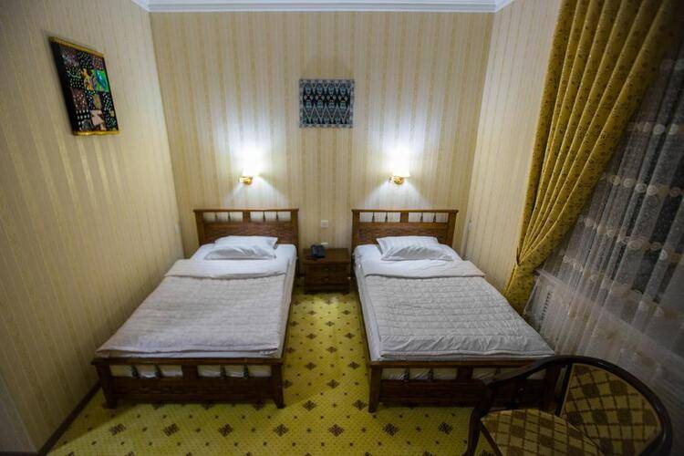 City Hotel