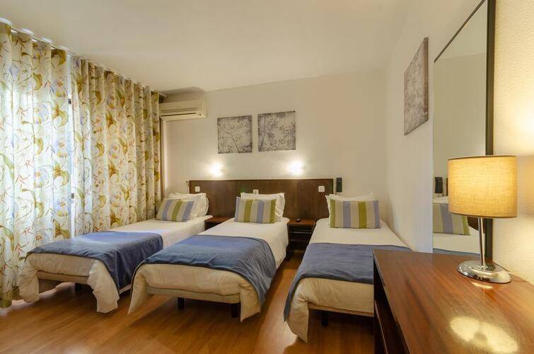 Dinya Lisbon Hotel