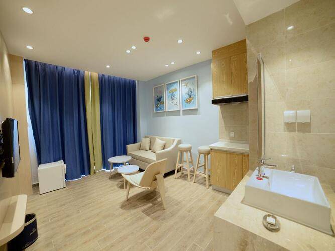 Roeasy Hospitality Hotel