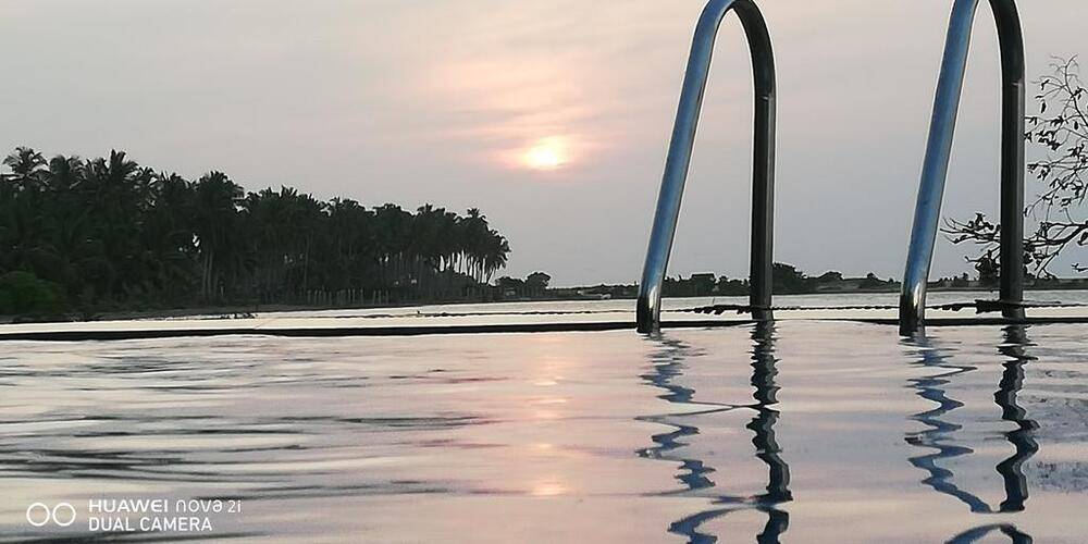 Seth Dev Lagoon Chalets