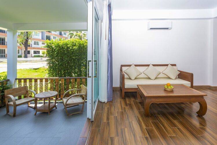 Floral Hotel Aura Samui Best Beach Hotel
