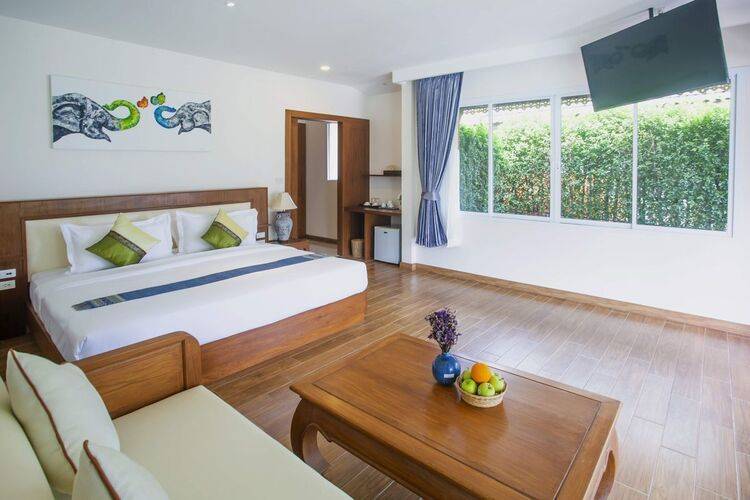 Floral Hotel Aura Samui Best Beach Hotel