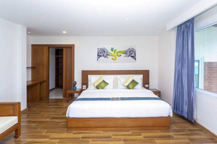 Floral Hotel Aura Samui Best Beach Hotel
