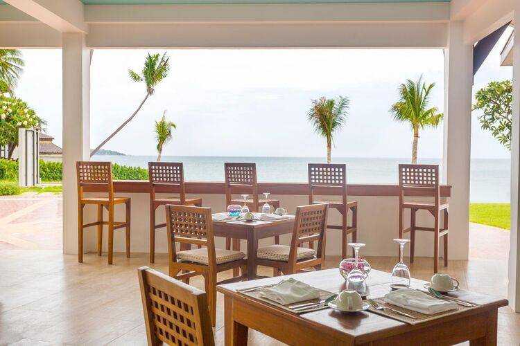 Floral Hotel Aura Samui Best Beach Hotel