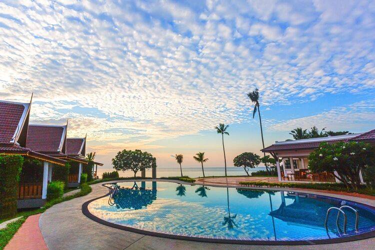 Floral Hotel Aura Samui Best Beach Hotel