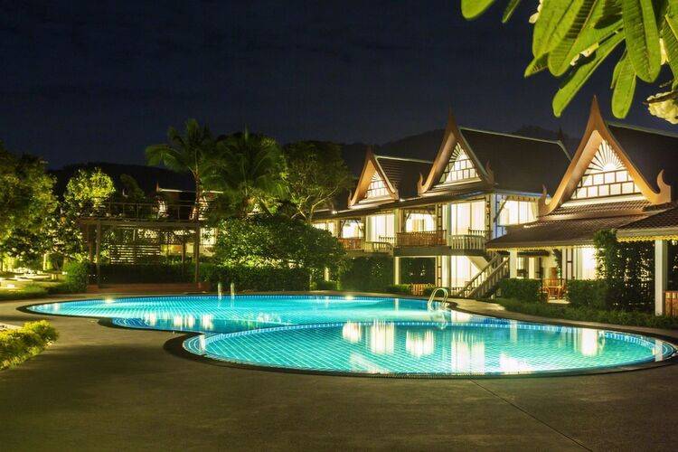 Floral Hotel Aura Samui Best Beach Hotel