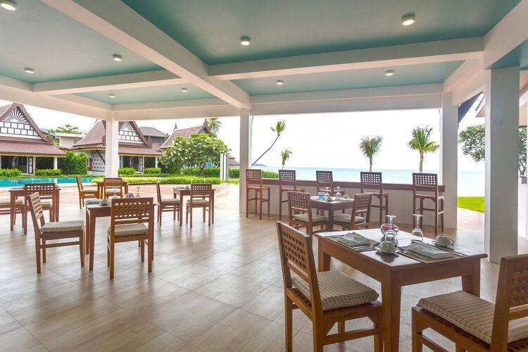 Floral Hotel Aura Samui Best Beach Hotel
