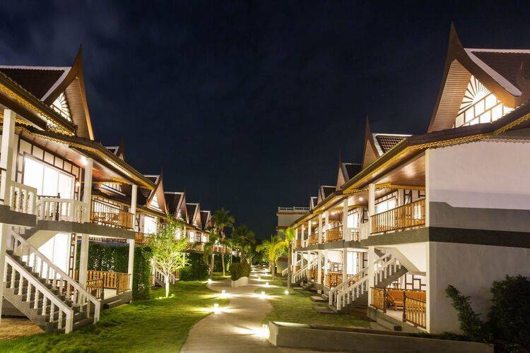 Floral Hotel Aura Samui Best Beach Hotel