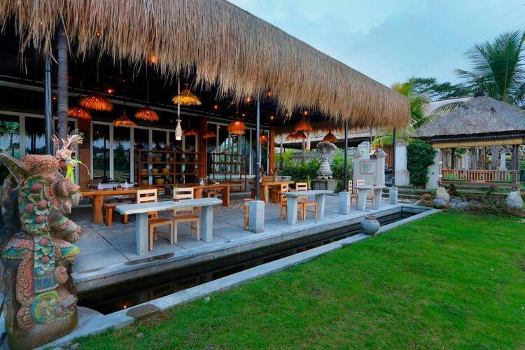 Alam Puisi Villa