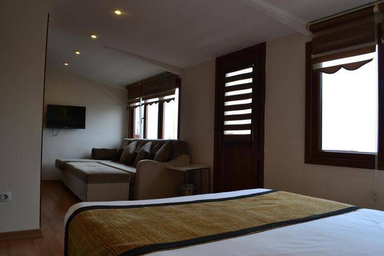 Seven Days Hotel