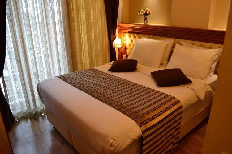 Seven Days Hotel