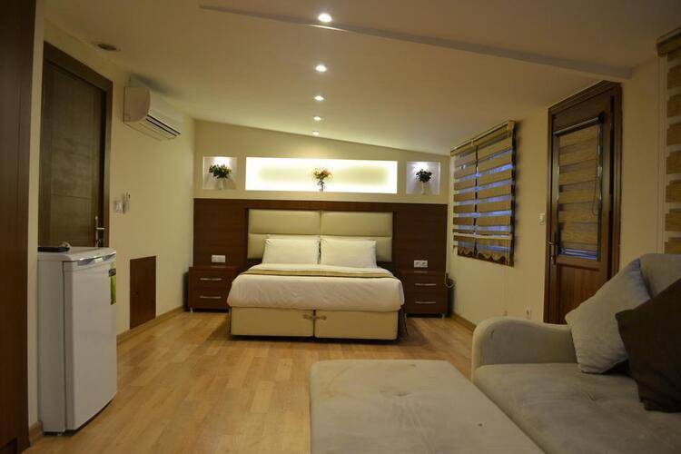 Seven Days Hotel