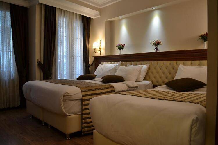 Seven Days Hotel