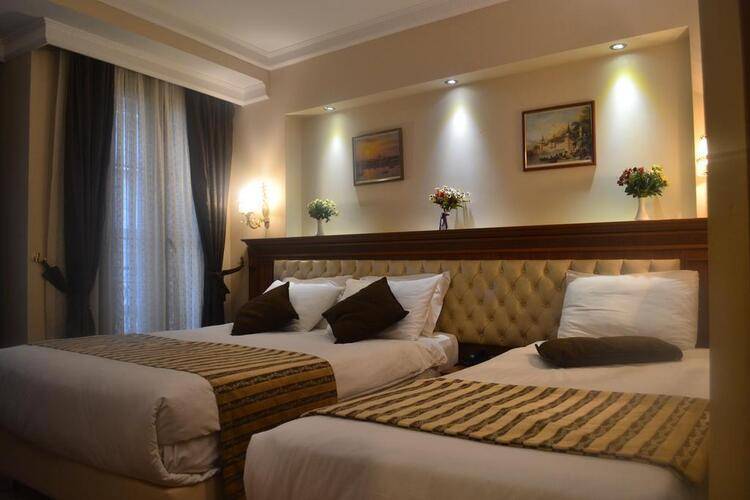 Seven Days Hotel