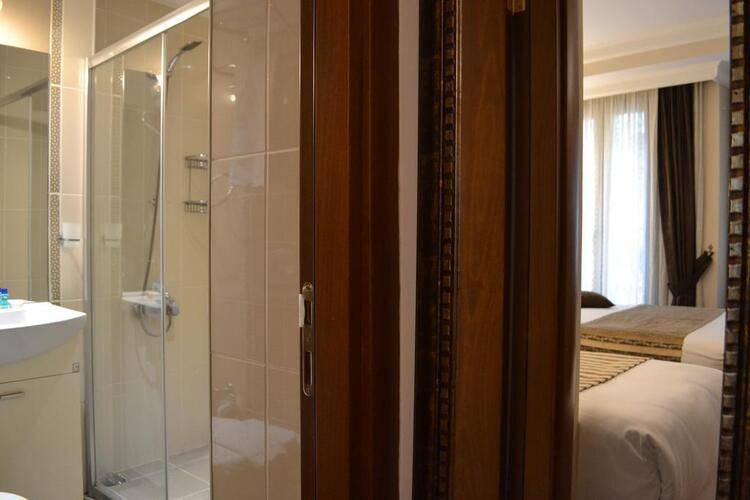 Seven Days Hotel