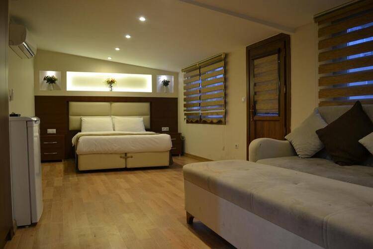 Seven Days Hotel