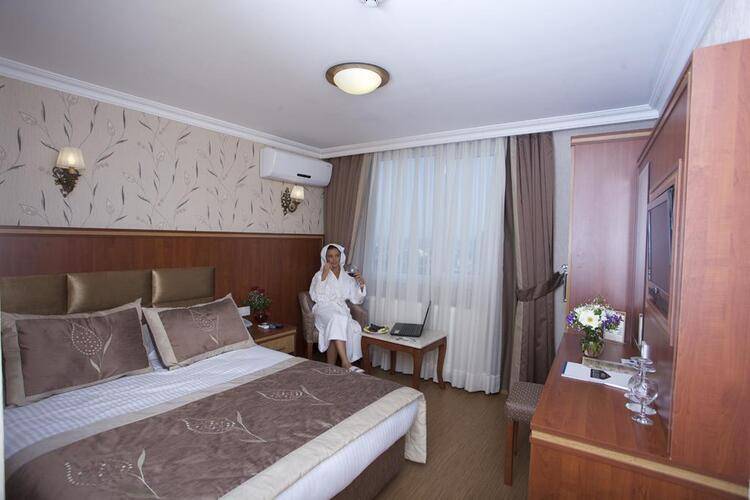 Hermanos Hotel