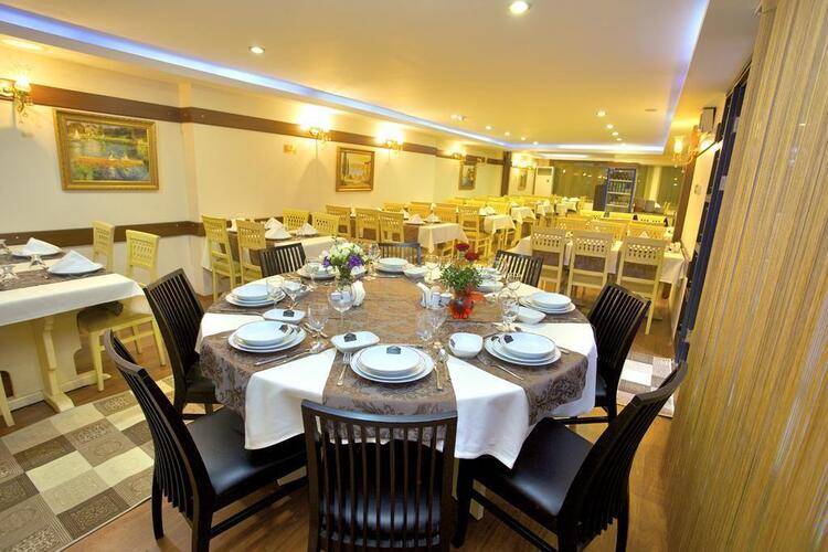 Hermanos Hotel