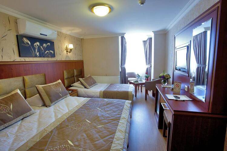 Hermanos Hotel
