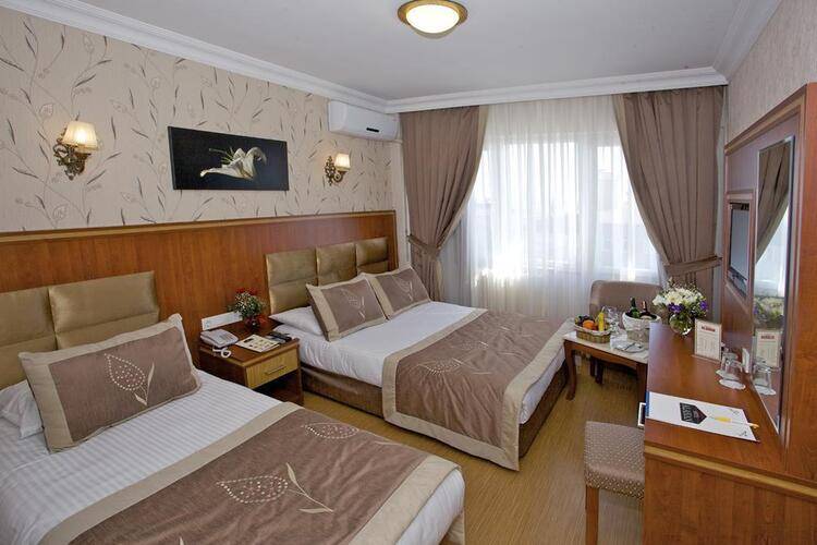Hermanos Hotel