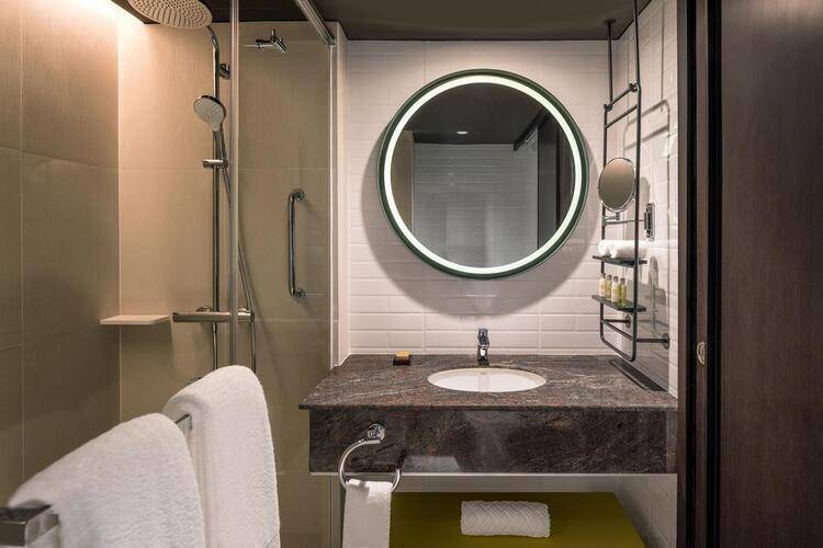 Doubletree By Hilton Bangkok Ploenchit
