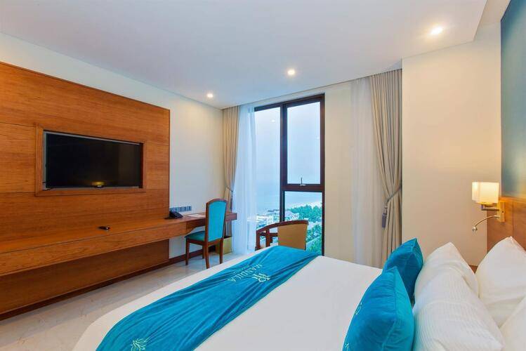 Mandila Beach Hotel