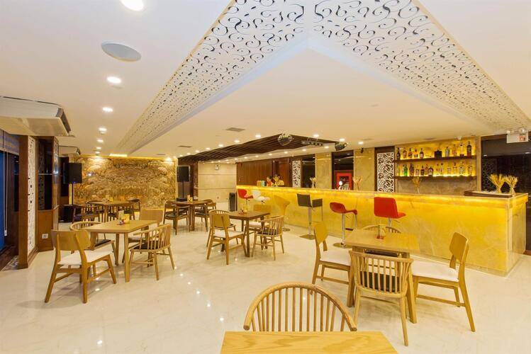 Mandila Beach Hotel