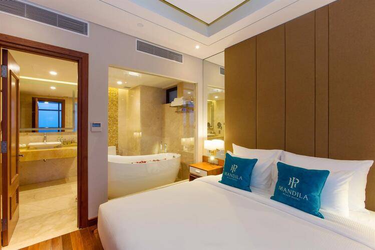 Mandila Beach Hotel