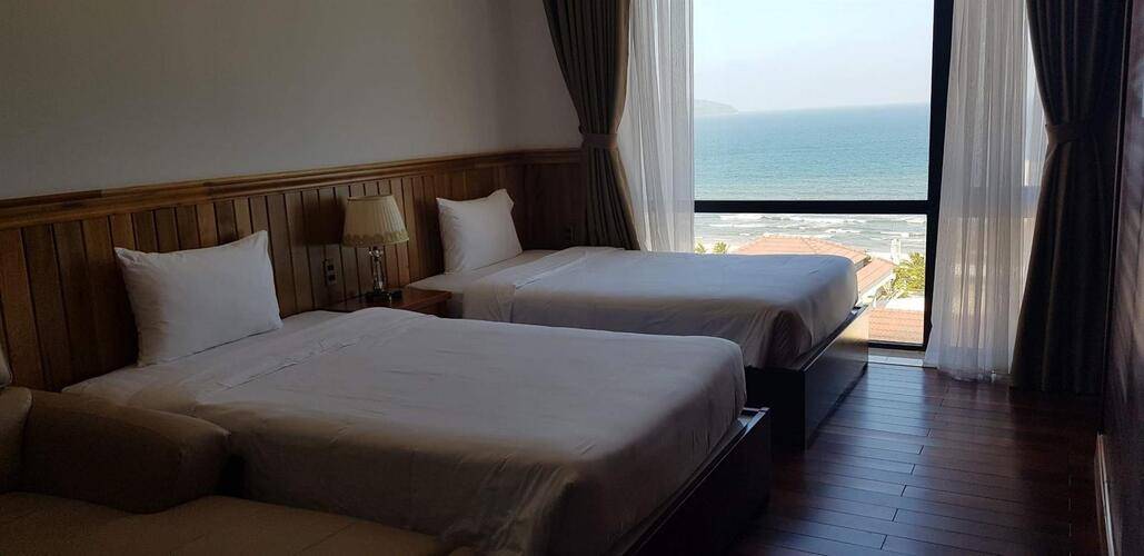 Sunny Ocean Hotel