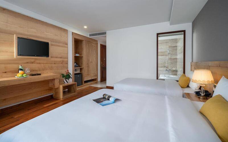 Sunny Ocean Hotel